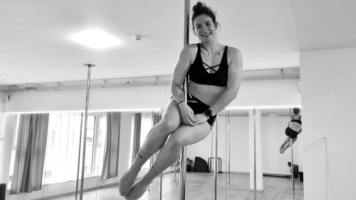 Julia Koss Dance Moves by Lis Traun