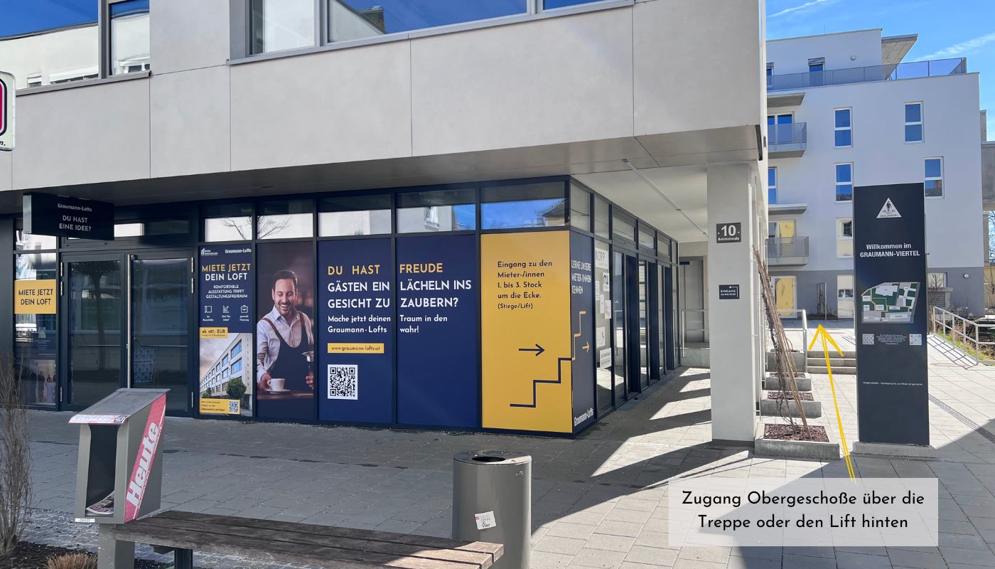 Zugang zu den Graumann-Lofts hinten über die Treppe hinauf. Lift vorhanden.