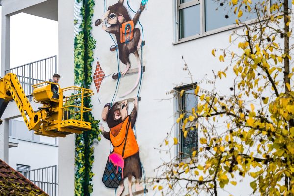 Tobias Tomasek beim Graffiti erstellen