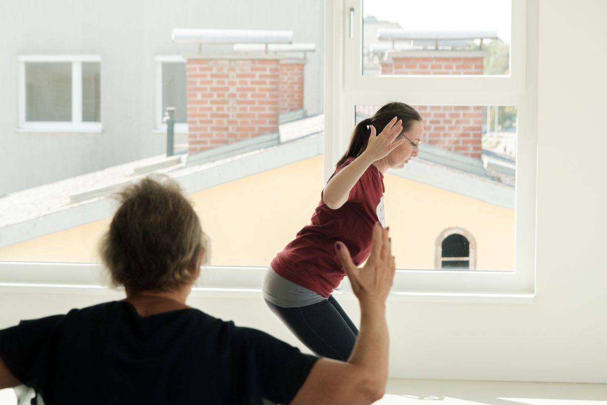 Yoga mit Elke Prinz (c) Ralph Perei